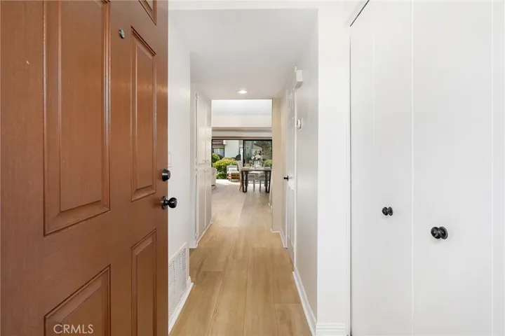 5720 Owensmouth Avenue 143, Woodland Hills, California 91367