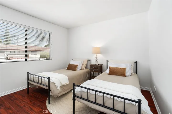 5720 Owensmouth Avenue 143, Woodland Hills, California 91367