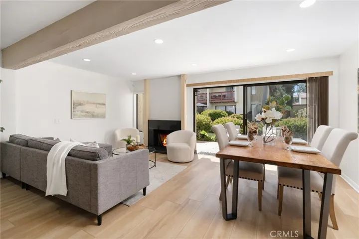 5720 Owensmouth Avenue 143, Woodland Hills, California 91367