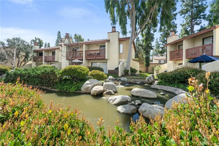 5720 Owensmouth Avenue 143, Woodland Hills, California 91367