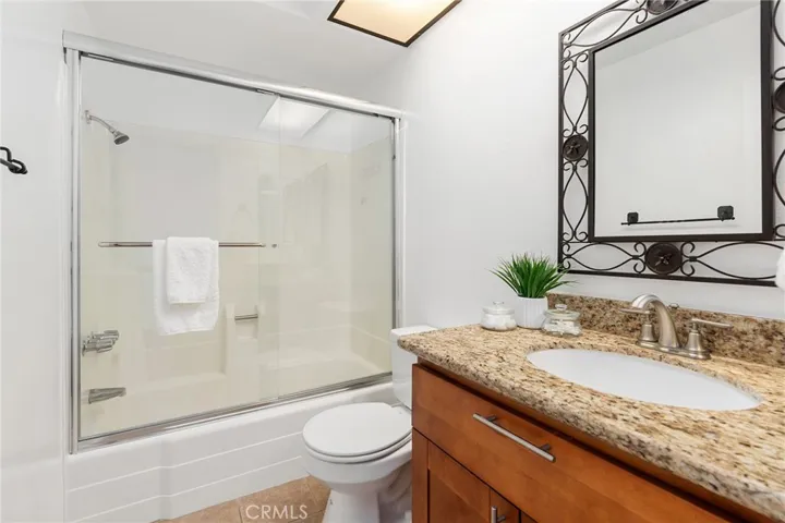 5720 Owensmouth Avenue 143, Woodland Hills, California 91367