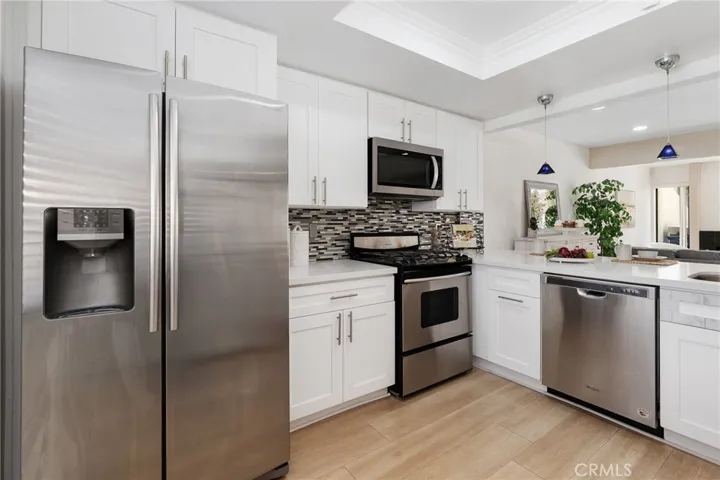 5720 Owensmouth Avenue 143, Woodland Hills, California 91367