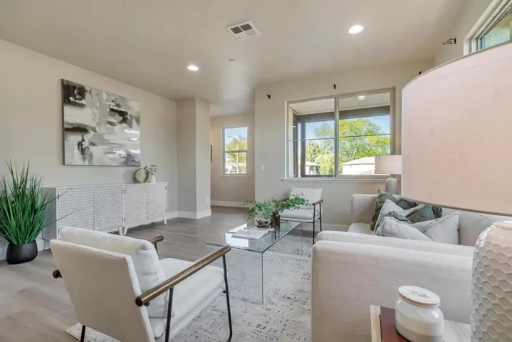 332 N Fair Oaks Avenue, Sunnyvale, California 94085