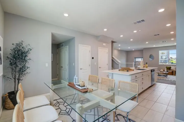 169 Manly Terrace 4, San Jose, California 95136