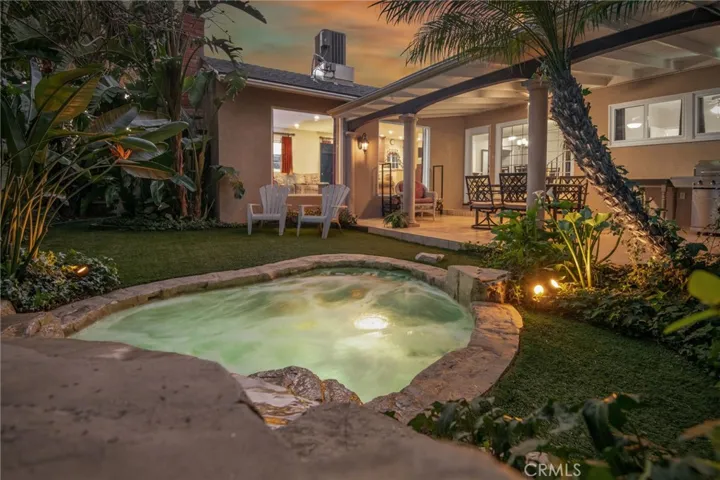 12520 Stagg Street, North Hollywood, California 91605
