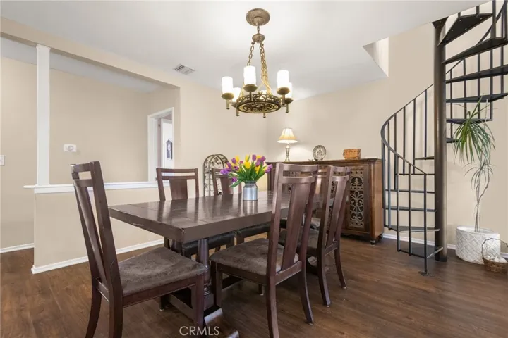12520 Stagg Street, North Hollywood, California 91605