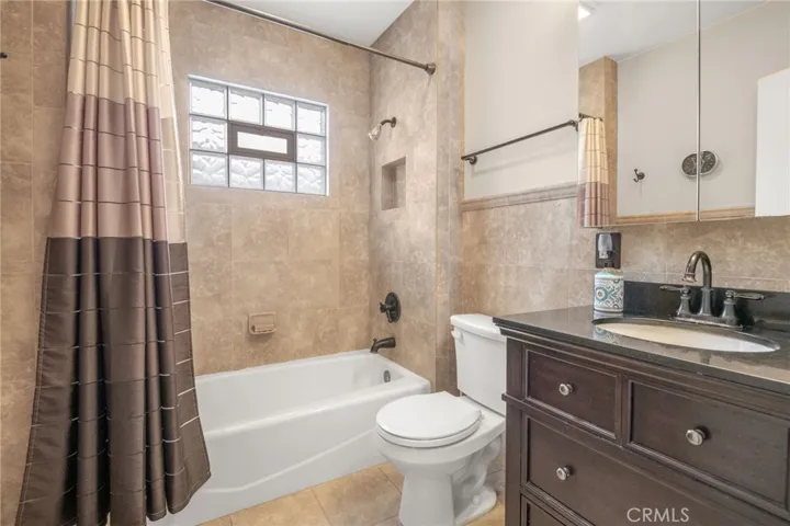 12520 Stagg Street, North Hollywood, California 91605