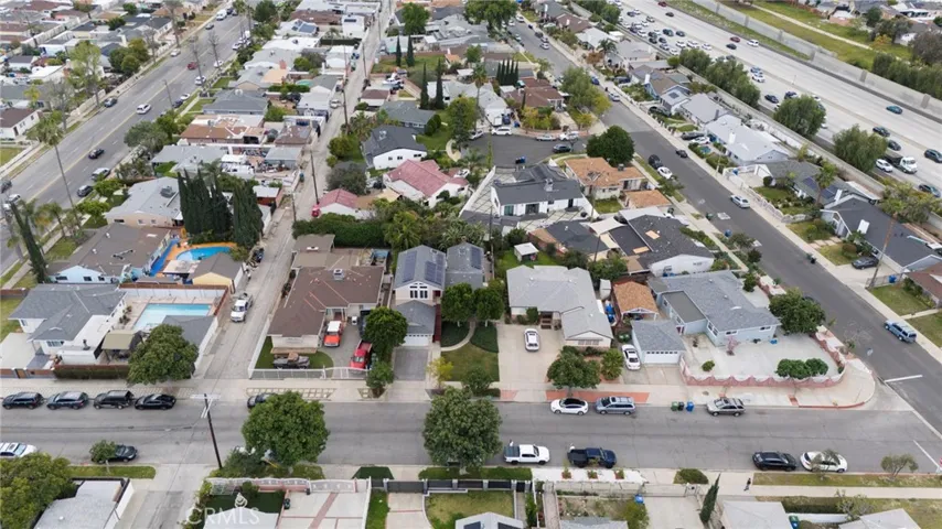 12520 Stagg Street, North Hollywood, California 91605