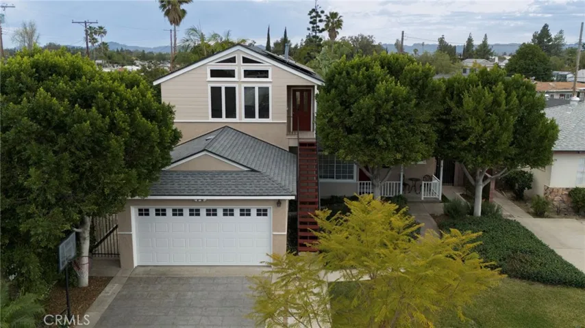 12520 Stagg Street, North Hollywood, California 91605