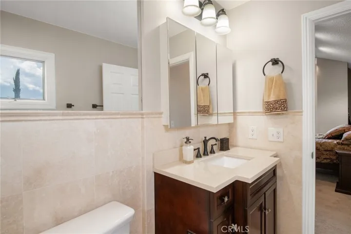 12520 Stagg Street, North Hollywood, California 91605