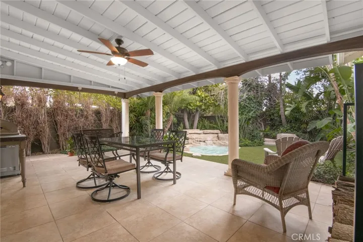 12520 Stagg Street, North Hollywood, California 91605