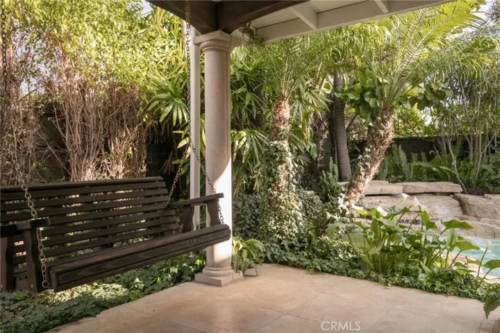12520 Stagg Street, North Hollywood, California 91605