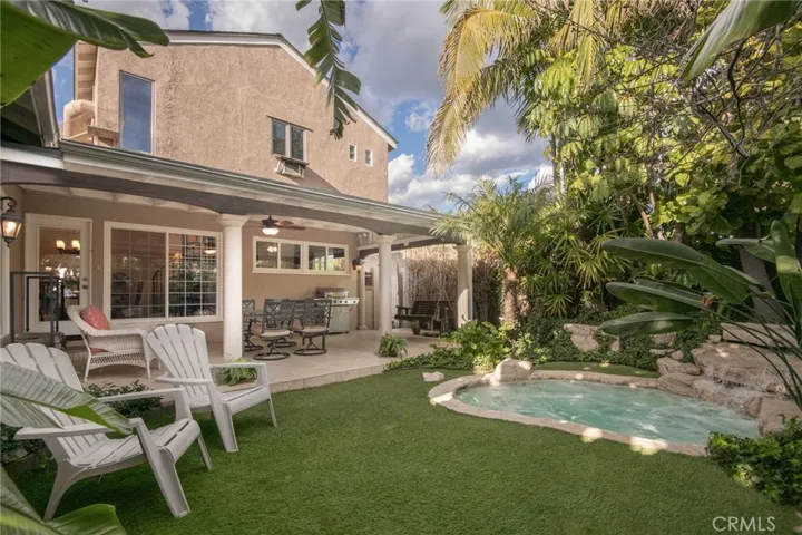 12520 Stagg Street, North Hollywood, California 91605