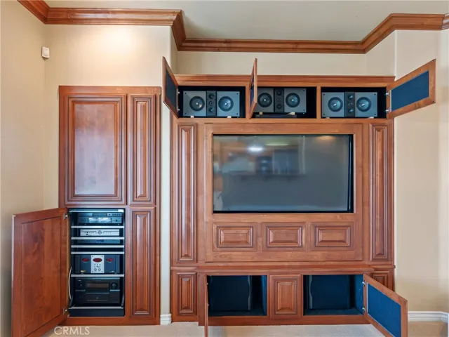 19149 Elkhorn Road, Apple Valley, California 92308