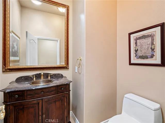 19149 Elkhorn Road, Apple Valley, California 92308
