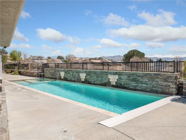 19149 Elkhorn Road, Apple Valley, California 92308