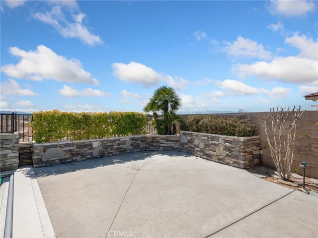 19149 Elkhorn Road, Apple Valley, California 92308