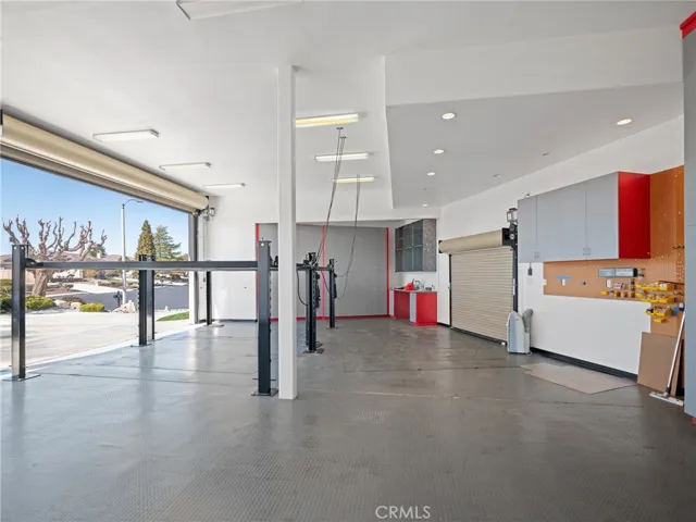 19149 Elkhorn Road, Apple Valley, California 92308