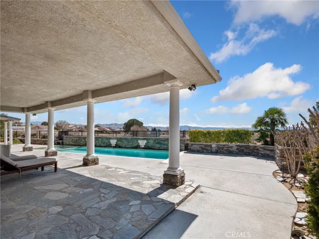 19149 Elkhorn Road, Apple Valley, California 92308