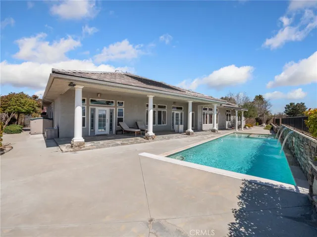 19149 Elkhorn Road, Apple Valley, California 92308