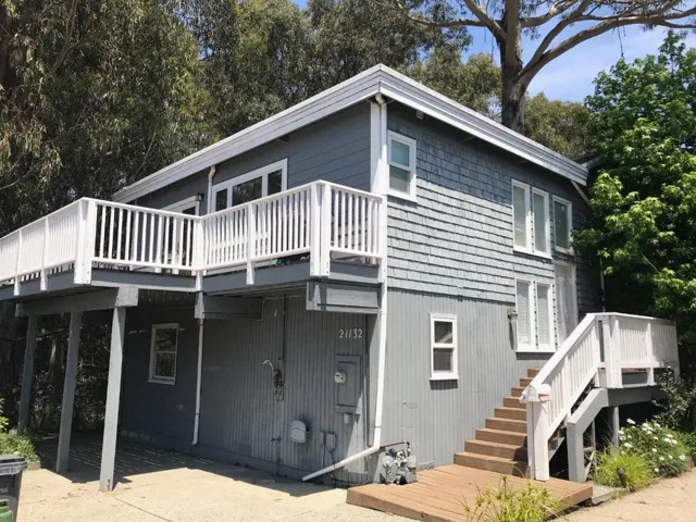 21132 E Cliff Drive, Santa Cruz, California 95062