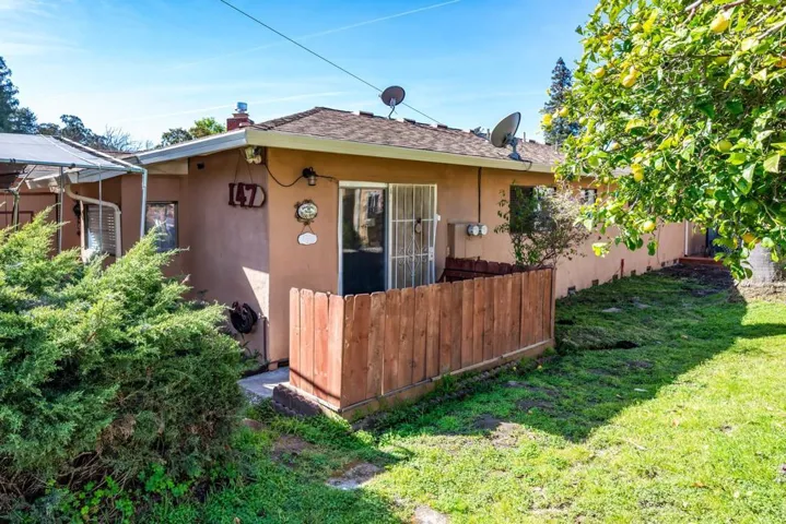 147 Mentel Avenue, Santa Cruz, California 95062