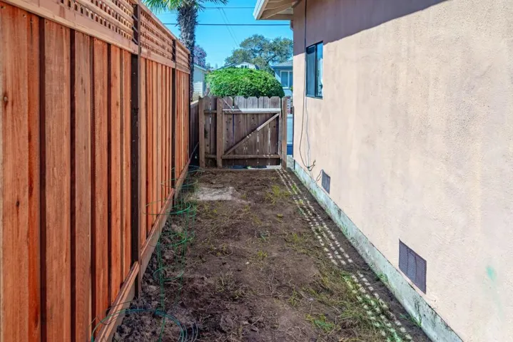 147 Mentel Avenue, Santa Cruz, California 95062