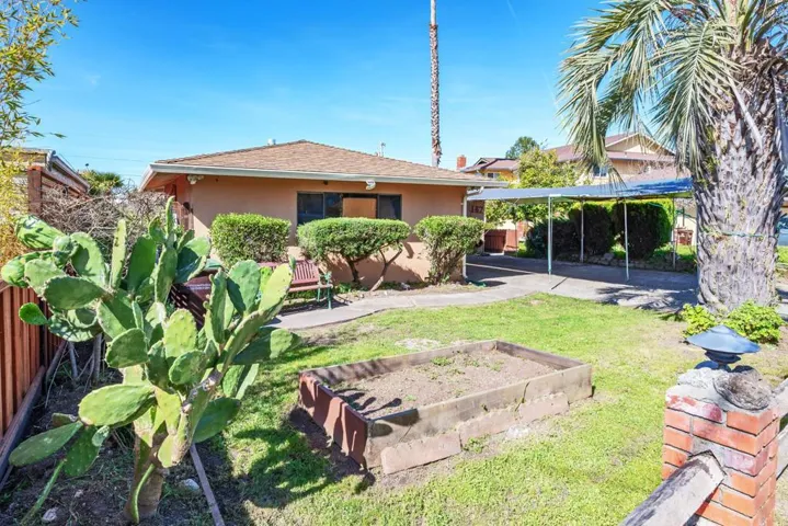 147 Mentel Avenue, Santa Cruz, California 95062
