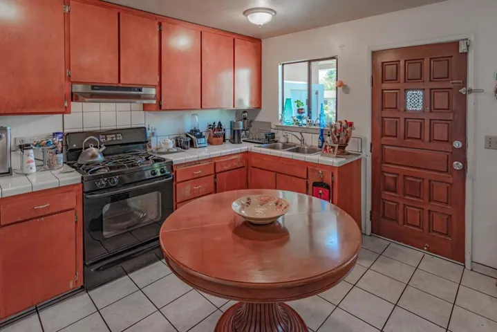 147 Mentel Avenue, Santa Cruz, California 95062