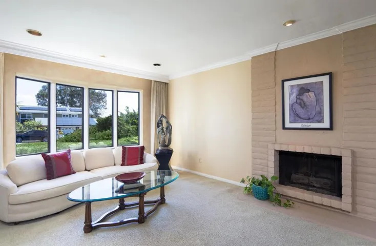 6136 Radcliffe Drive, San Diego, California 92122