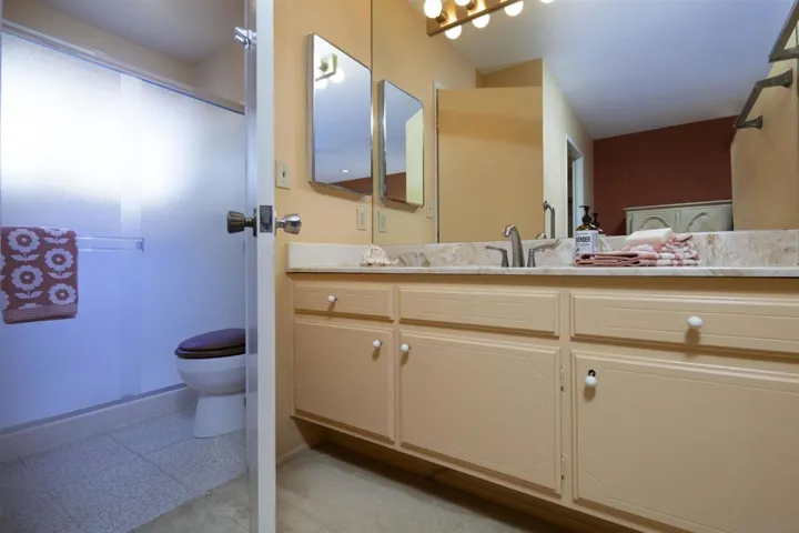6136 Radcliffe Drive, San Diego, California 92122
