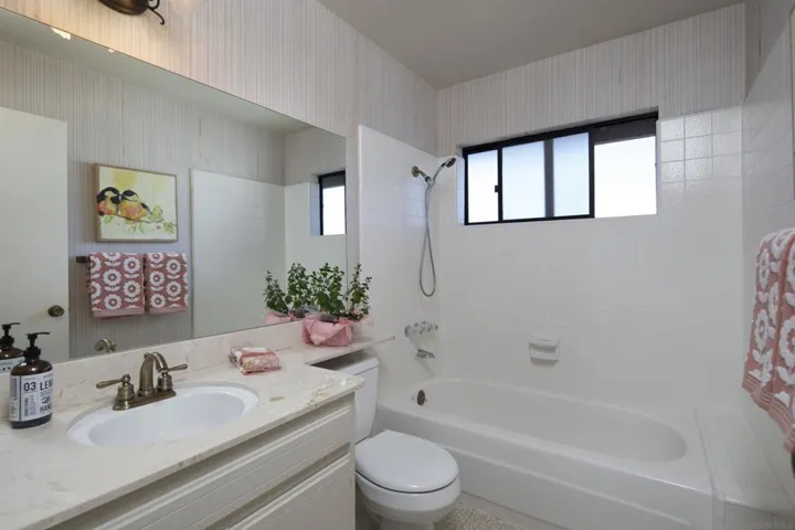 6136 Radcliffe Drive, San Diego, California 92122