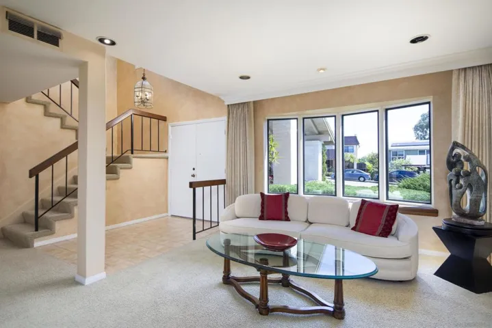 6136 Radcliffe Drive, San Diego, California 92122