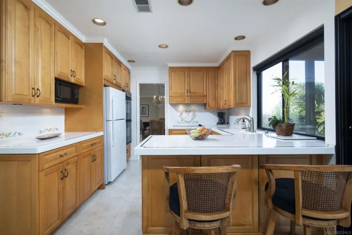 6136 Radcliffe Drive, San Diego, California 92122