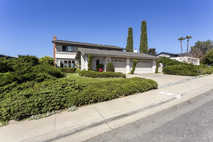 6136 Radcliffe Drive, San Diego, California 92122