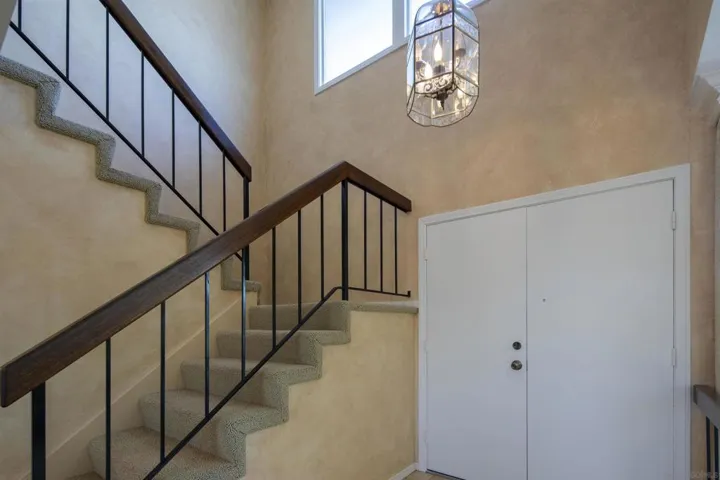 6136 Radcliffe Drive, San Diego, California 92122