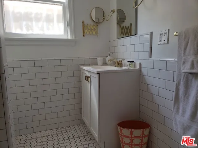 1726 El Cerrito Place 2, Los Angeles, California 90028