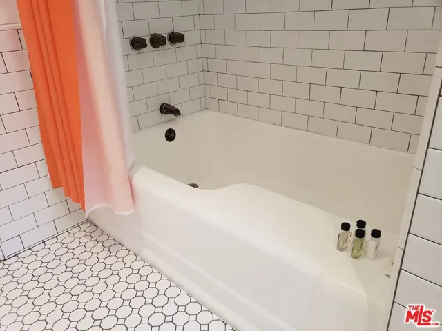 1726 El Cerrito Place 2, Los Angeles, California 90028