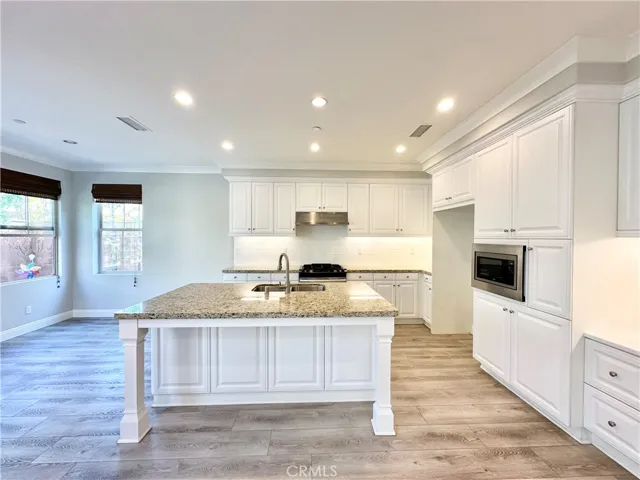 81 Devonshire, Irvine, California 92620