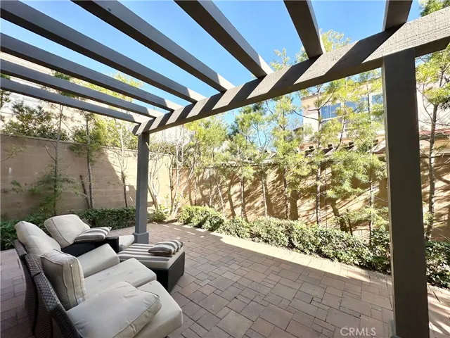 81 Devonshire, Irvine, California 92620