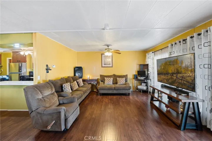 390 W 7th St 45, San Jacinto, California 92583
