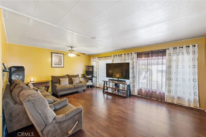 390 W 7th St 45, San Jacinto, California 92583