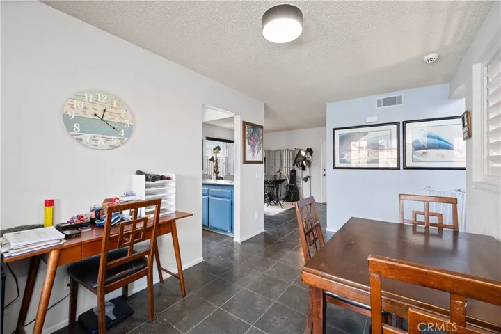 Dining room to Family room
