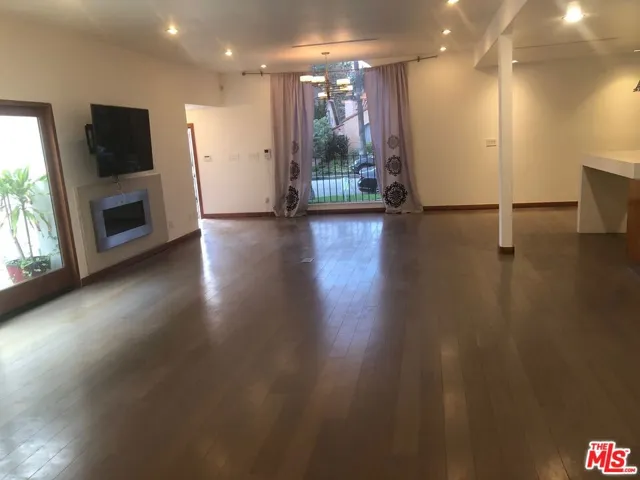 128 S Carson Road, Beverly Hills, California 90211