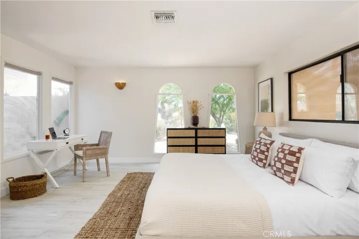 Bedroom 1 (Main House)