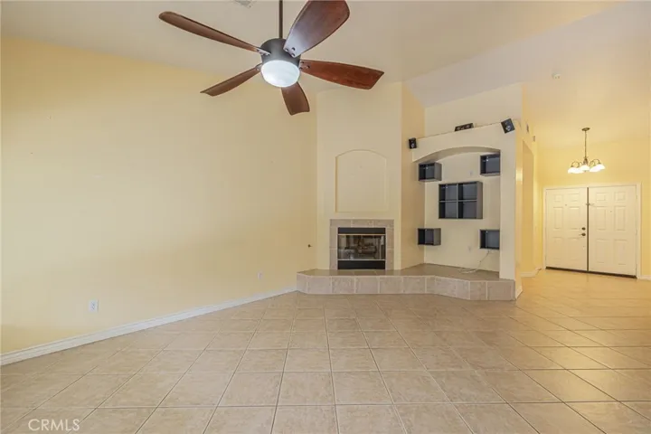 2042 W Avenue K13, Lancaster, California 93536