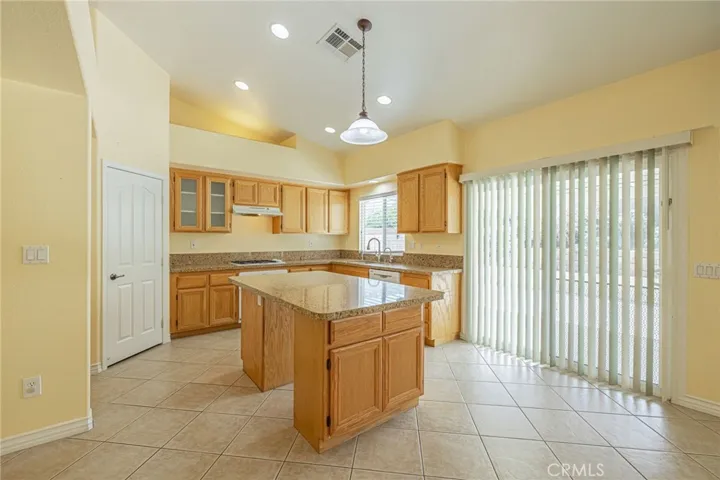 2042 W Avenue K13, Lancaster, California 93536