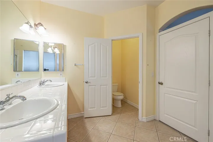 2042 W Avenue K13, Lancaster, California 93536