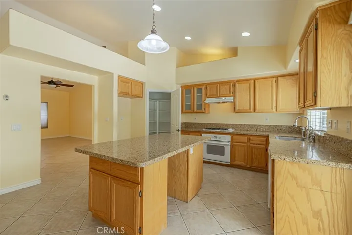 2042 W Avenue K13, Lancaster, California 93536