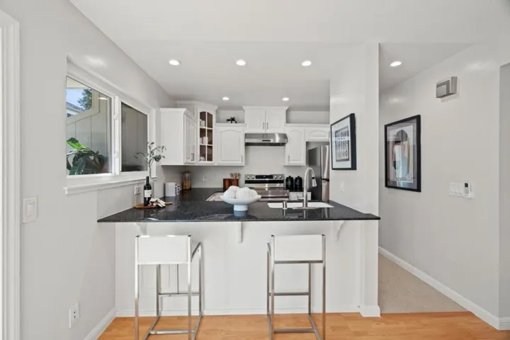 688 S Garland Terrace, Sunnyvale, California 94086